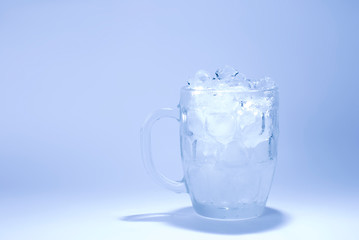 glass full of ice cube