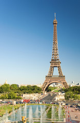Fototapeta na wymiar Wieża Eiffla widziana z Trocadero. Paryż, Francja