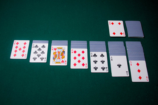 Solitaire from playsimple hi-res stock photography and images - Alamy