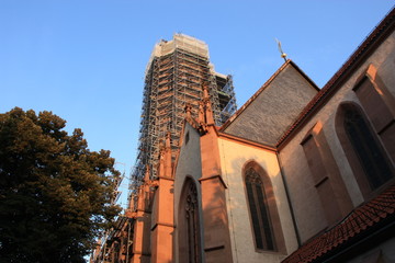 Baugerüst an der St. Jacobi-Kirche in Göttingen