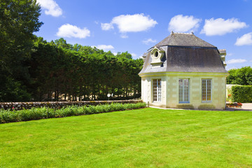Fototapeta na wymiar Nice pavillion and garden from Villandry Chateau, France