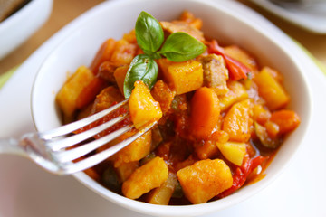 kartoffeleintopf mit fleisch