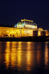 Fototapeta na wymiar Praga starego centrum miasta w nocy widok