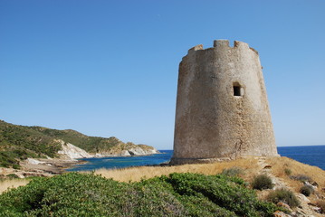 Fototapeta na wymiar Genueńczyków wieży na południu Sardynii