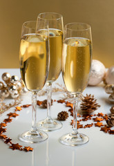 glasses of champagne