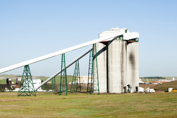 coal loading silos