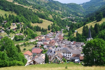 village de saint pierre d'entremont - alpes françaises