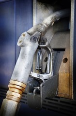 Gas pump nozzle