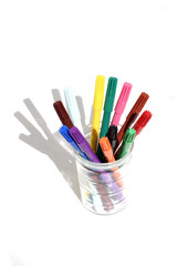 crayon feutre en pot