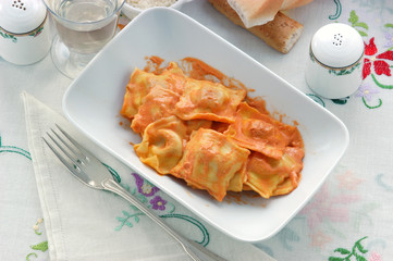 Tortelli ai finferli e verdure - Primi Emilia Romagna