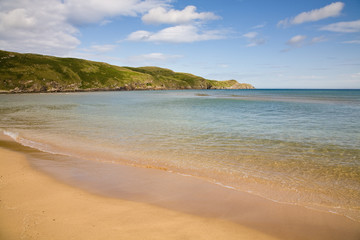 Obraz premium Beach with view on Strathy Point, Scotland