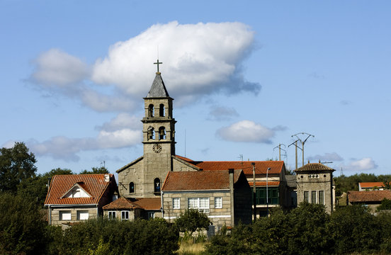 iglesia de cualedro, orense, espa&ntilde;a