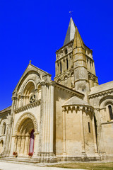 Fototapeta na wymiar Francja, Charentes-Maritime, Aulnay: kościół St Pierre