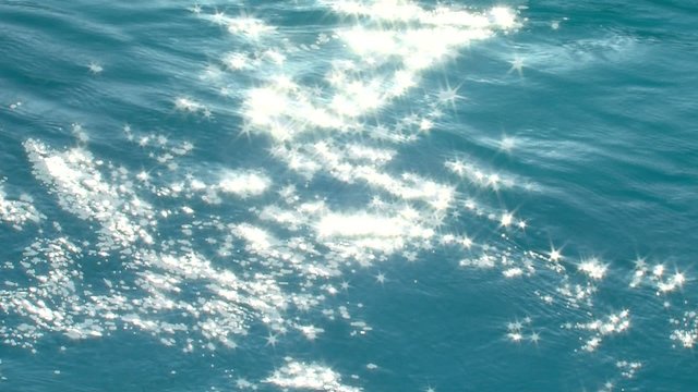 brillos en el agua