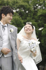 笑顔の新郎新婦