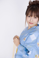 浴衣を着た女性