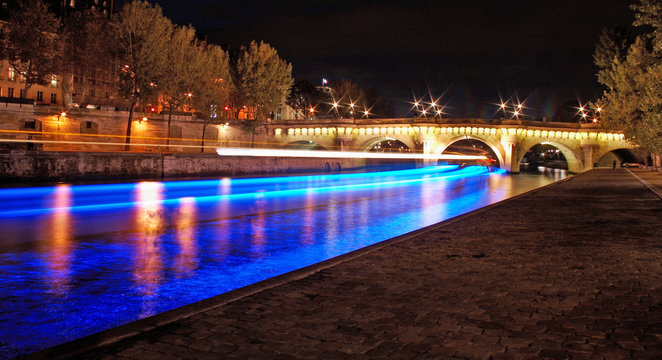 Le grand bleu mis en Seine