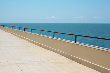 Obraz premium empty quay of sea