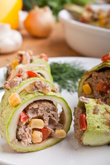 squash stuffed with vegetables and meat