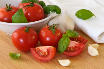 Tomatoes & Garlic With Basil