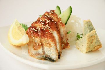 Sliced fried fish (eel)