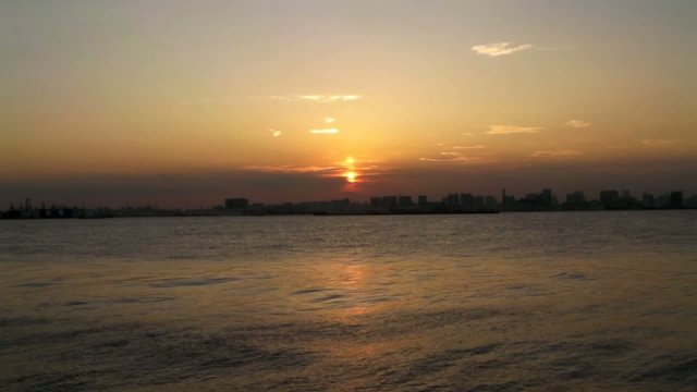東京湾