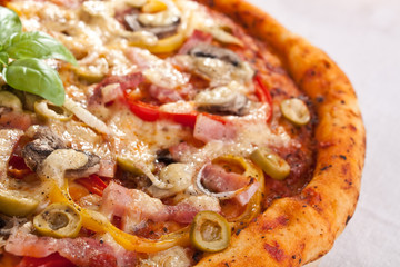 bacon and mushroom pizza