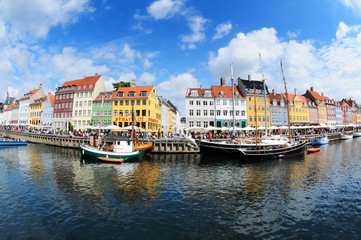 Fototapeta na wymiar Nyhavn w Kopenhadze