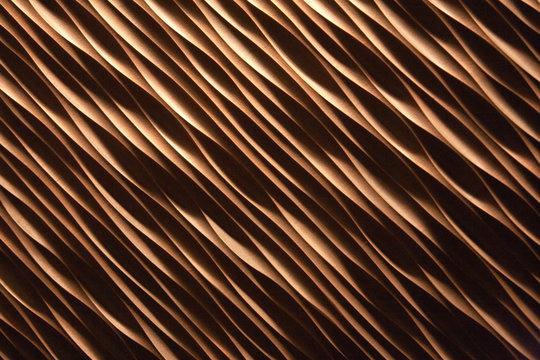 T&auml;felung aus Holz mit Beleuchtung als Hintergrund