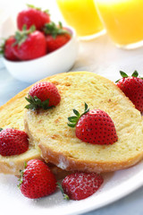 French Toast with Strawberries