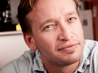 Obraz premium Przystojny mężczyzna