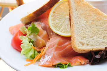 Fresh Salmon with lettuce - A seafood salad with smoked salmon