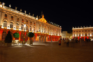 La Place Stanislas de Nancy la nuit
