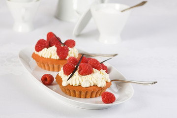 Zwei Himbeertörtchen