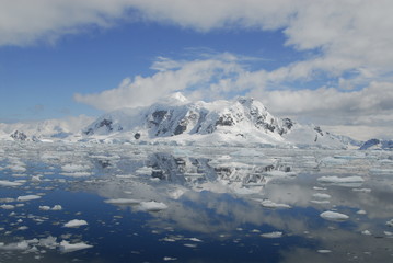 Fototapeta na wymiar View in Antarctica
