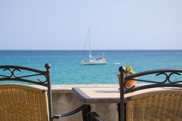 St&uuml;hle & Meer I