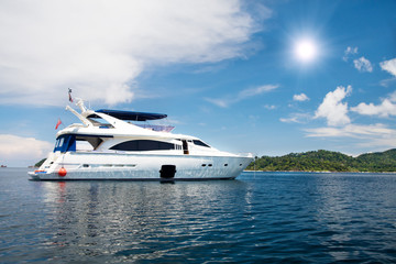 Fototapeta premium speedboat cruising in tropical sea