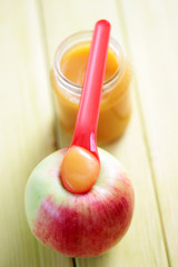 baby food - apple