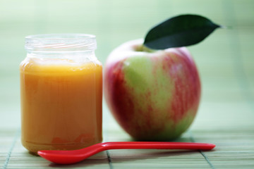 baby food - apple