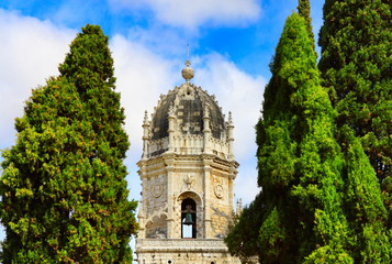 Fototapeta na wymiar Klasztor Hieronimitów w dzielnicy Belem w Lizbonie, Portugalia.