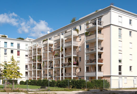 Wohnhaus, Mehrfamilienhaus