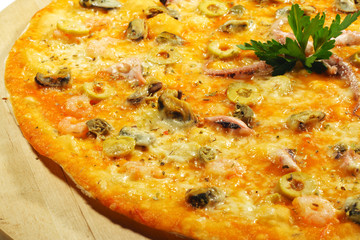 Seafood Pizza