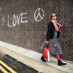 woman walk in london