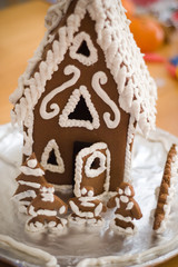 gingerbread house decorating