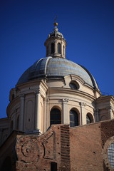 Fototapeta na wymiar Sant'Andrea, kopuła