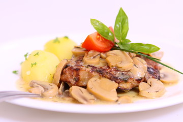 steak mit pilzen und kartoffeln