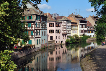 Fototapeta na wymiar Kanał dans Strasbourg
