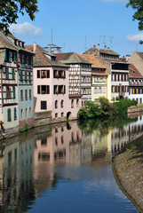 Fototapeta na wymiar Des maisons traditionnelles de Strasbourg