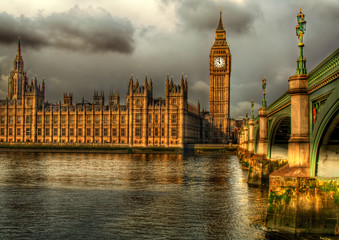 Fototapeta premium Westminster Palace on a golden morning