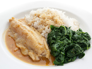 Fischfilet mit Spinat und Reis